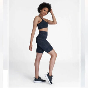 Spanx Look At Me Now Stretch Bike Short Black Camo Size Medium